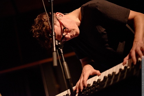 01-2015-03283 - Son Lux (US)